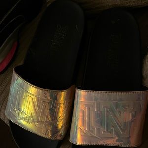 Vs pink slides